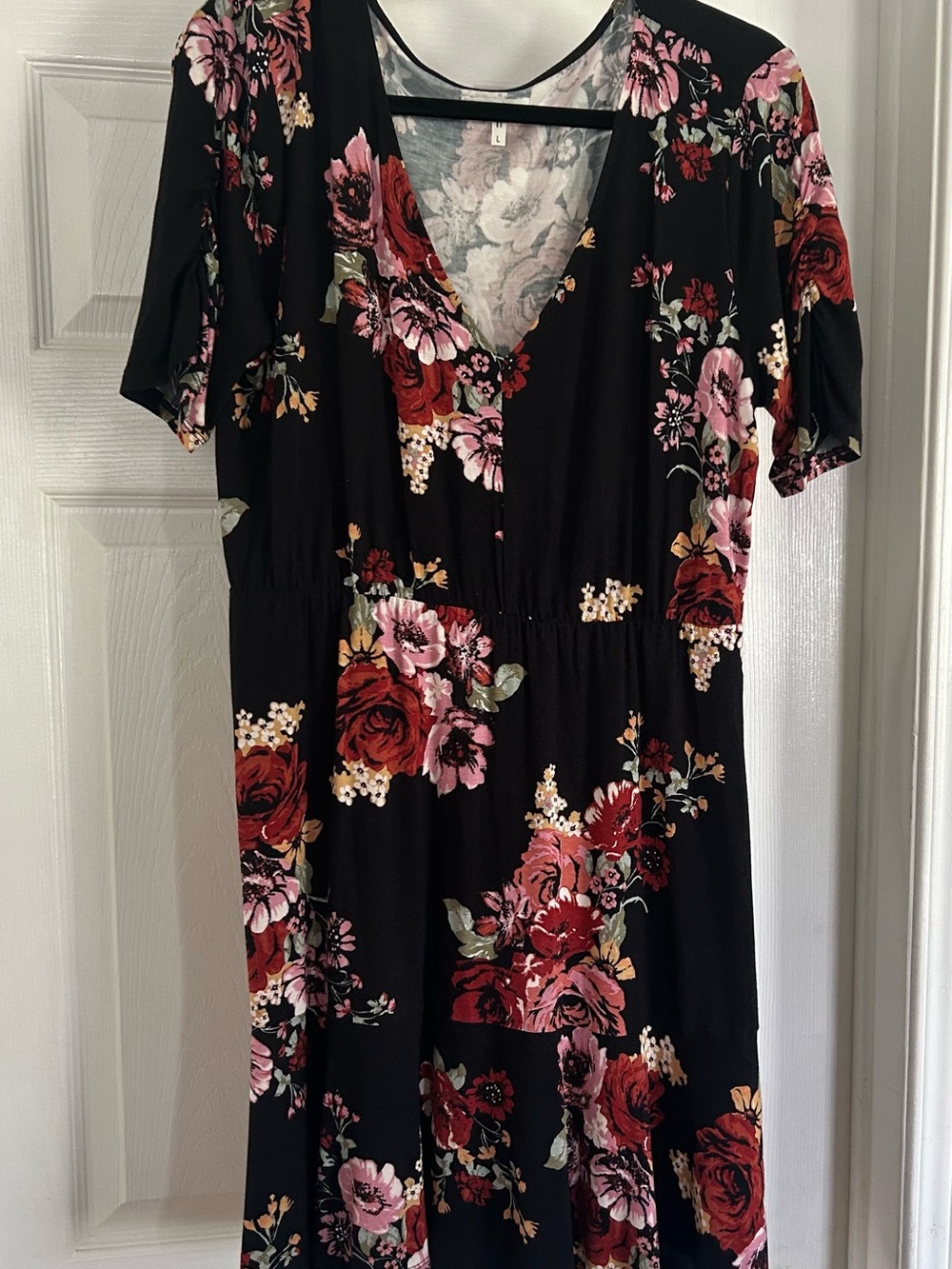 Black Floral V-Neck Knee Length Dress